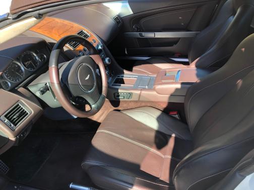 2010 Aston Martin DB9 Volante