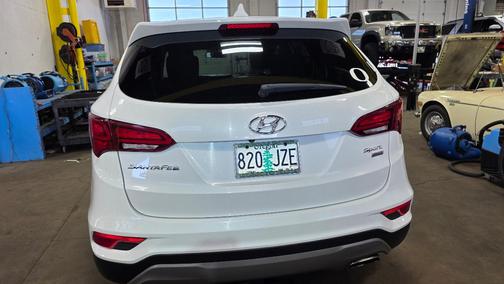 White 2017 Hyundai Santa Fe Sport 2.4L