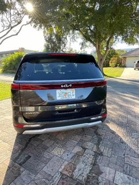 2023 Kia Carnival LX