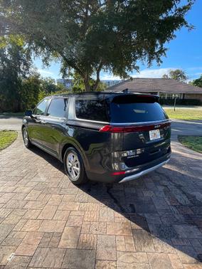 2023 Kia Carnival LX