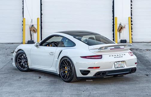 2015 Porsche 911 Turbo S