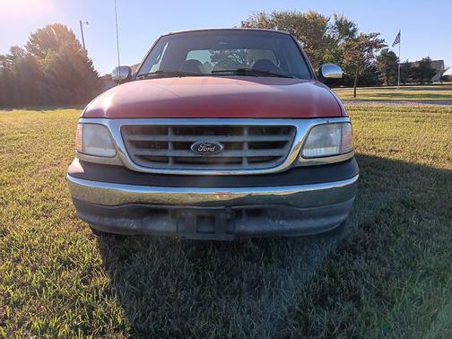 Red 2000 Ford F-150 Work Series SuperCab