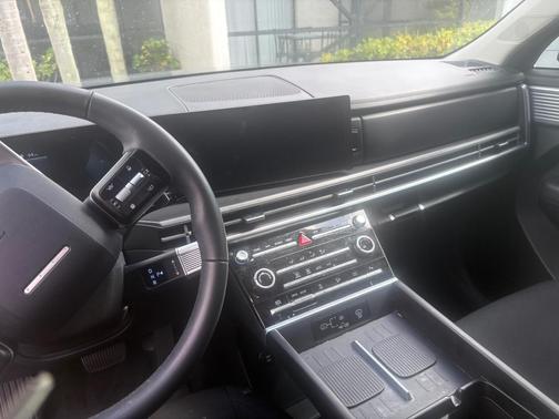 Black 2025 Hyundai SANTA FE SE