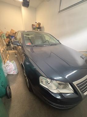 Blue 2006 Volkswagen Passat 3.6 L 4Motion
