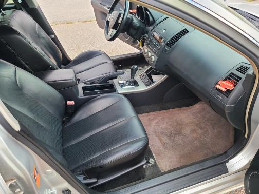 2005 Nissan Altima 3.5 SE