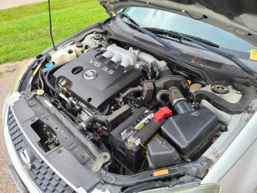 2005 Nissan Altima 3.5 SE