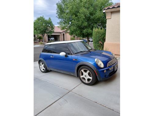 2005 MINI Cooper Base
