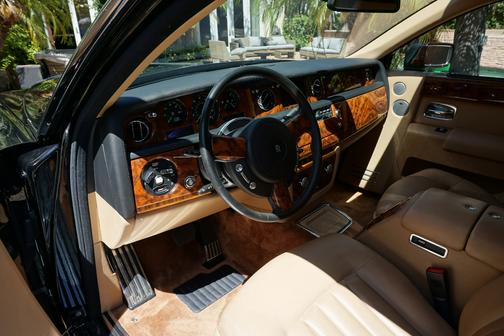 Black 2007 Rolls-Royce Phantom VI Base