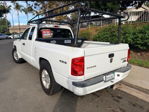 White 2010 Dodge Dakota Big Horn/Lone Star