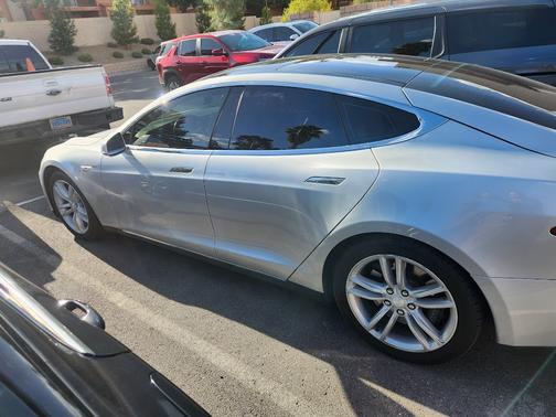 2013 Tesla Model S Performance