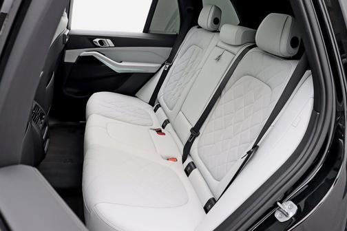 2023 BMW X5 PHEV xDrive45e