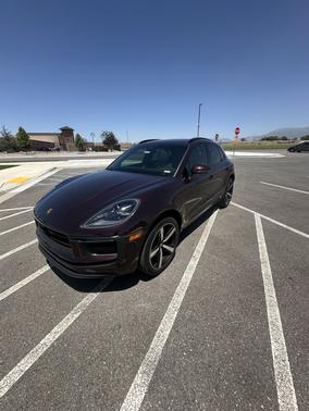 2023 Porsche Macan Base