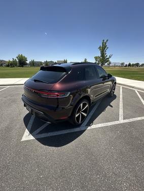 2023 Porsche Macan Base