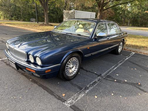 1996 Jaguar Vanden Plas Base