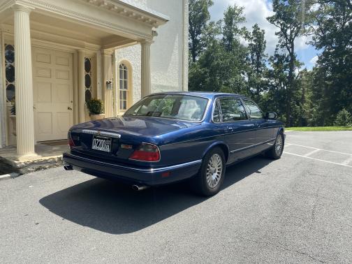 1996 Jaguar Vanden Plas Base