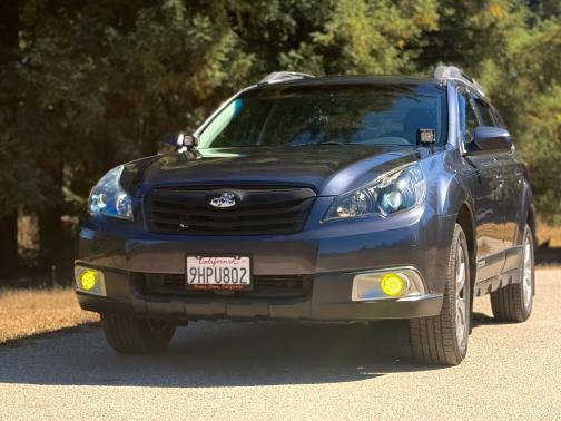 2010 Subaru Outback 2.5 i Premium