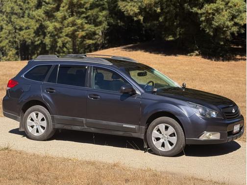 2010 Subaru Outback 2.5 i Premium