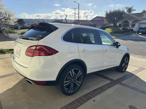 2014 Porsche Cayenne Cayenne S