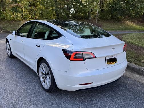 2021 Tesla Model 3 Standard Range Plus