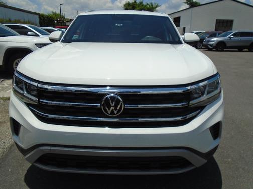 White 2023 Volkswagen Atlas Cross Sport 2.0T SE w/Technology