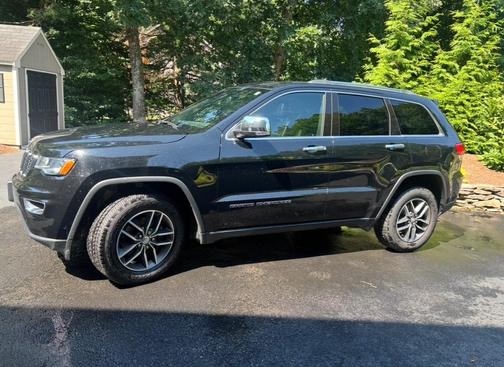 Black 2018 Jeep Grand Cherokee Limited