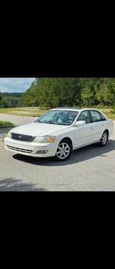 White 2002 Toyota Avalon XL