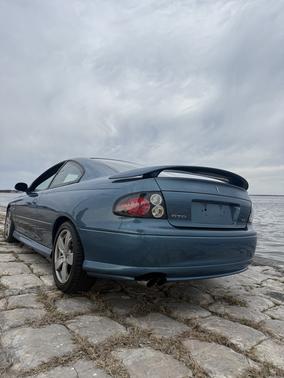 Blue 2004 Pontiac GTO Base
