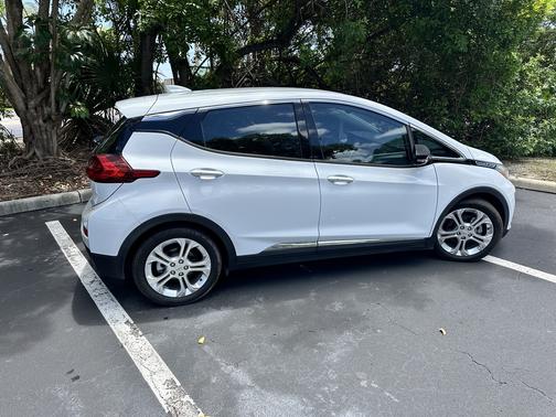 2018 Chevrolet Bolt EV LT