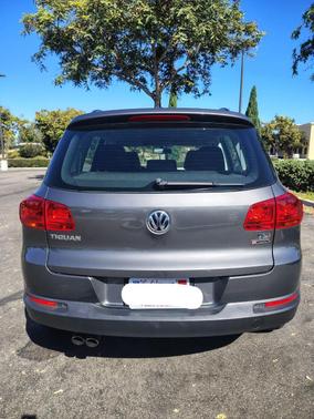 Gray 2016 Volkswagen Tiguan SEL