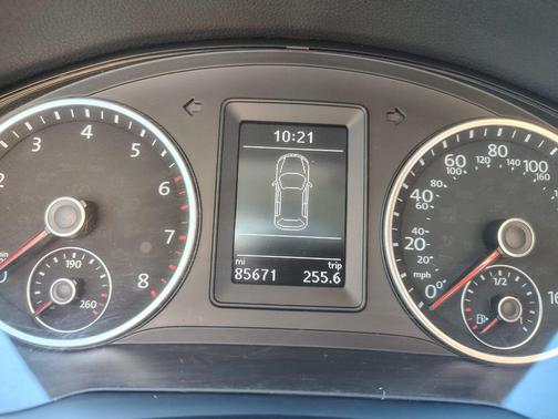 Gray 2016 Volkswagen Tiguan SEL