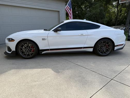 2022 Ford Mustang Mach 1