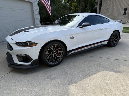 2022 Ford Mustang Mach 1