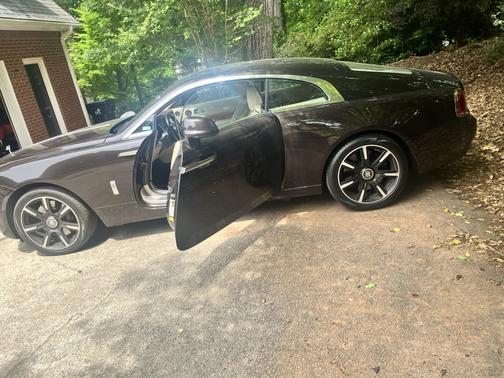 Brown 2014 Rolls-Royce Wraith Base