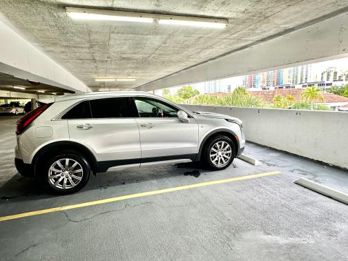 2020 Cadillac XT4 Premium Luxury