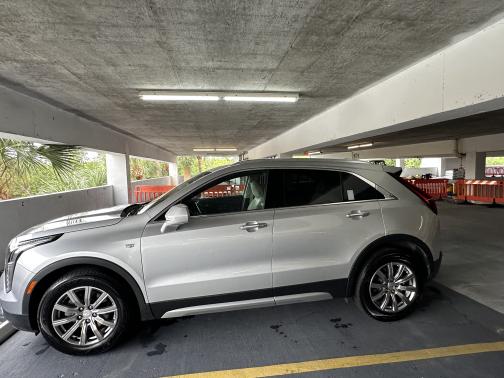 2020 Cadillac XT4 Premium Luxury