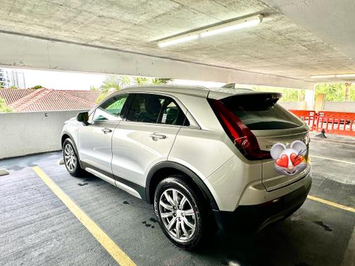 2020 Cadillac XT4 Premium Luxury