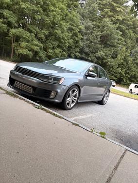 Gray 2012 Volkswagen Jetta GLI