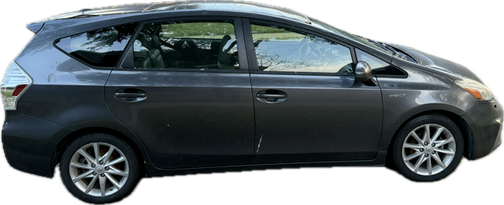 2014 Toyota Prius v Five