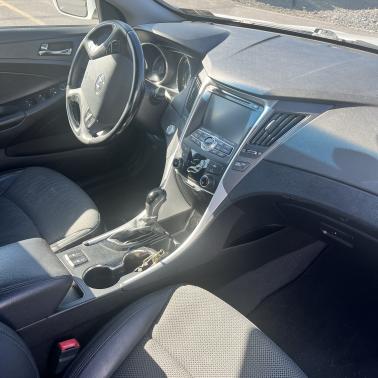 2013 Hyundai SONATA SE
