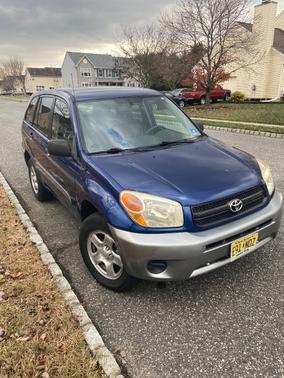 2004 Toyota RAV4 Base