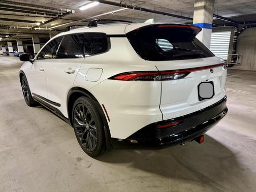 2025 Toyota Crown Signia Limited