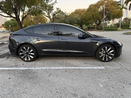 2026 Tesla Model 3 Premium RWD