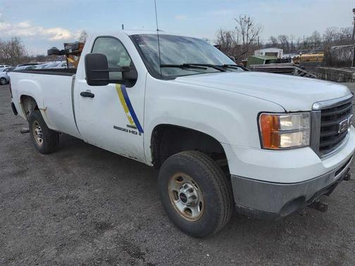White 2007 GMC Sierra 2500 Work Truck