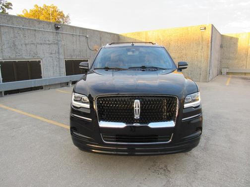 Black 2023 Lincoln Navigator Reserve