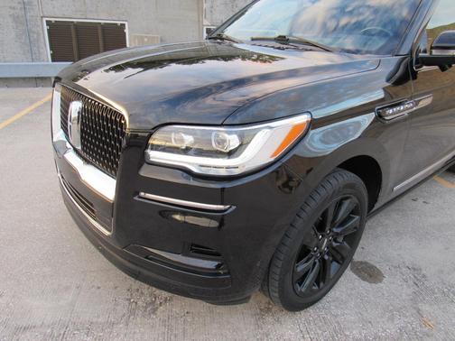 Black 2023 Lincoln Navigator Reserve
