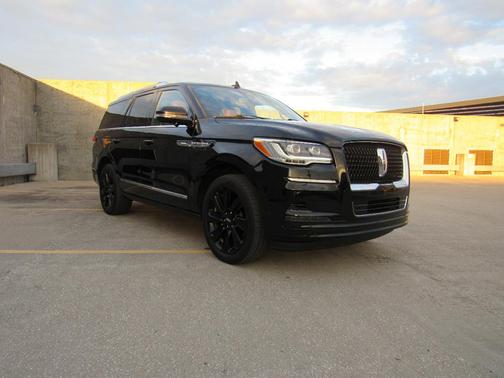 Black 2023 Lincoln Navigator Reserve