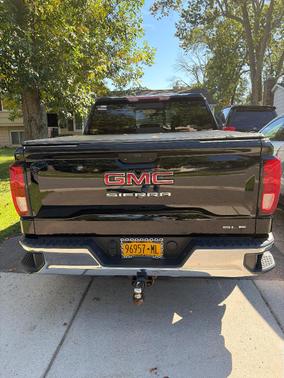Black 2020 GMC Sierra 1500 SLE