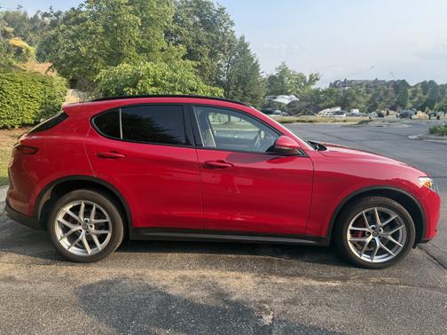 2019 Alfa Romeo Stelvio Sport