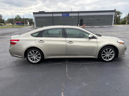 Gold 2015 Toyota Avalon XLE