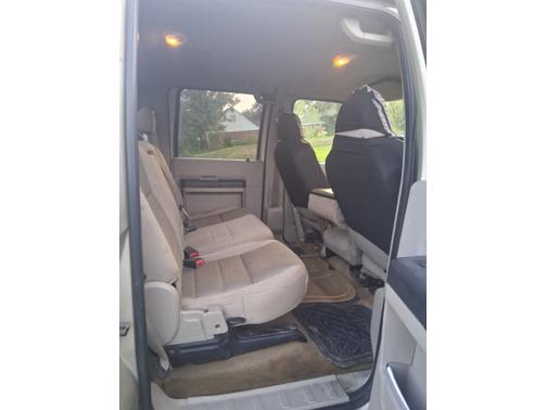 Beige 2008 Ford F-350 XLT Crew Cab Super Duty
